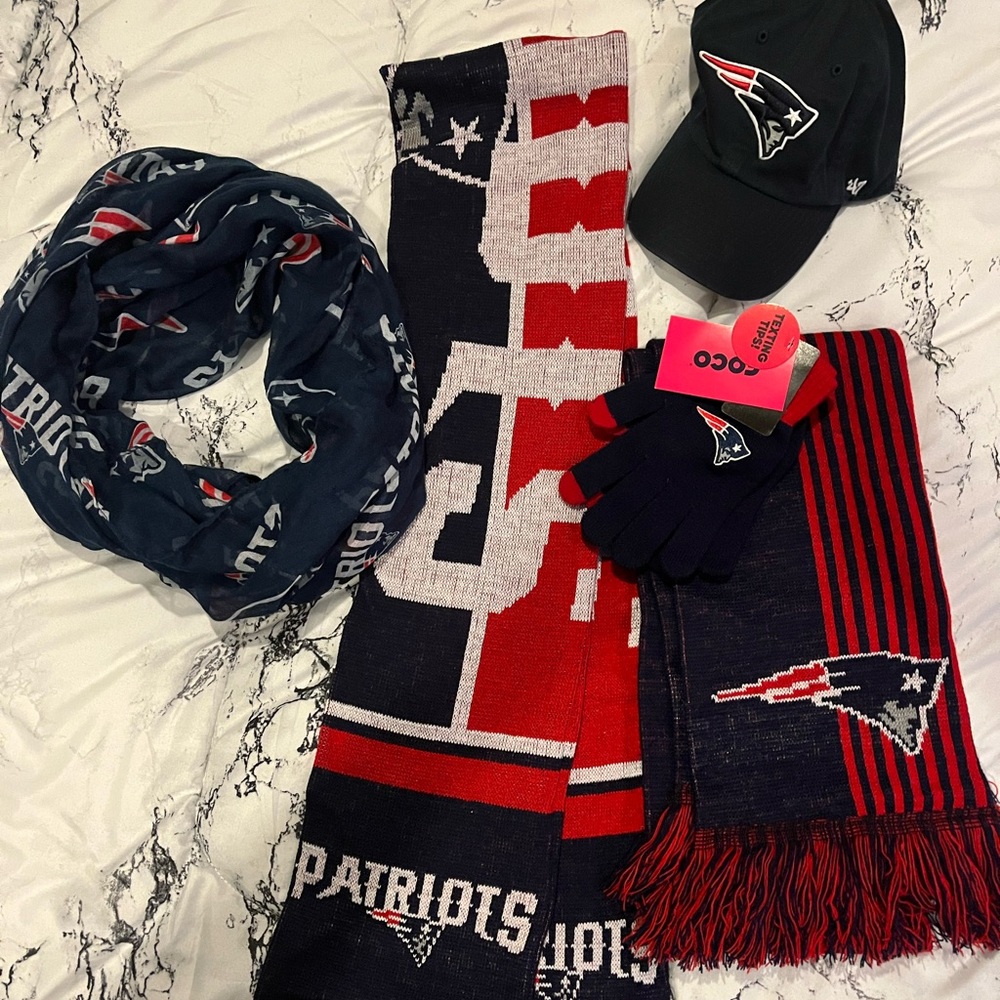 New England Patriots Winter Bundle!! NWT! 3 scarves, gloves and adjustable cap!